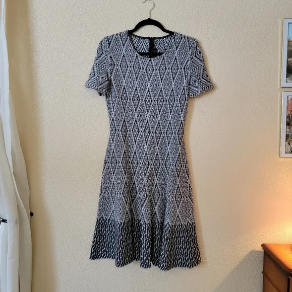 St. John Santana Knit Geometrical A-Line Dress size 6